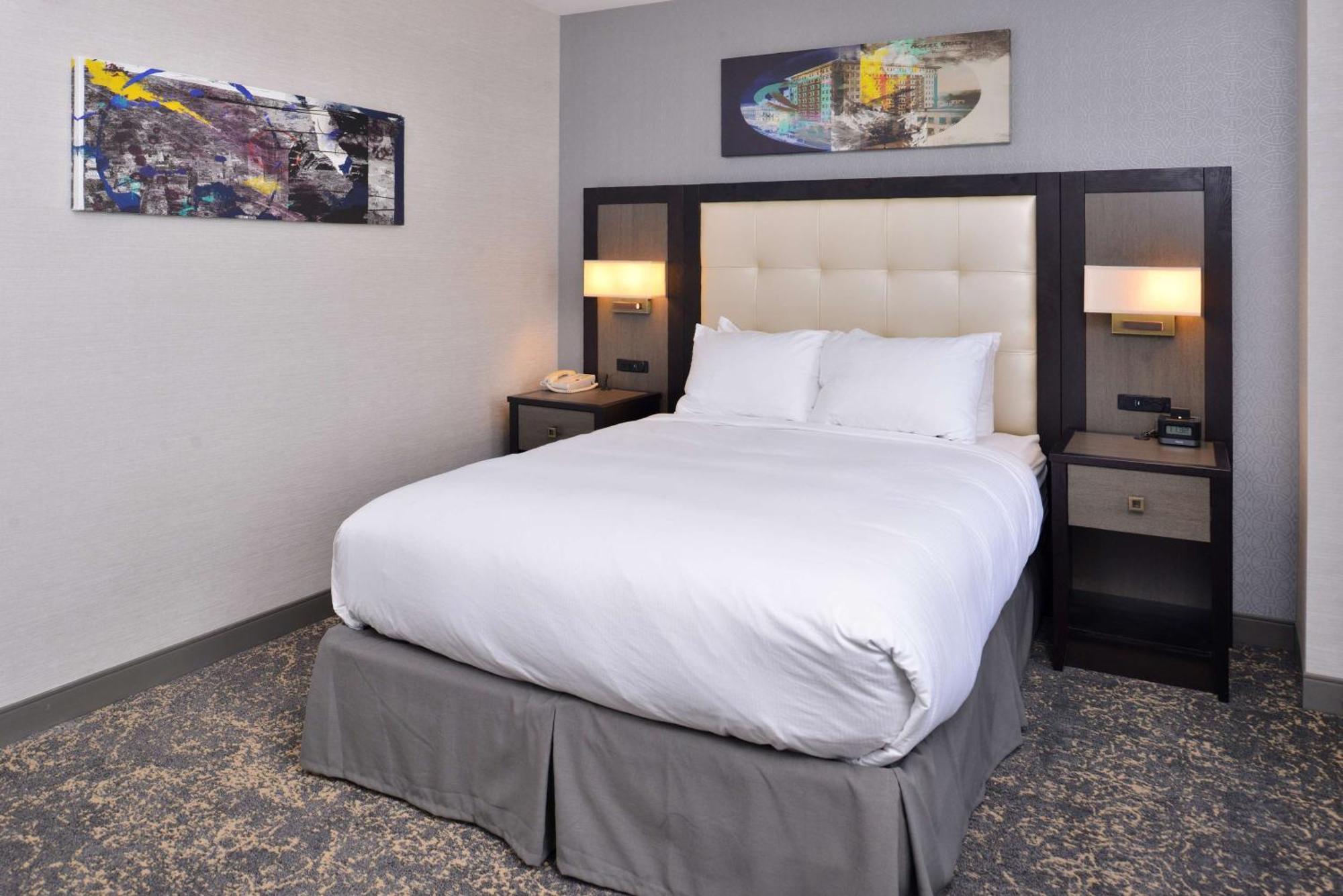 Doubletree By Hilton Utica Hotel Buitenkant foto