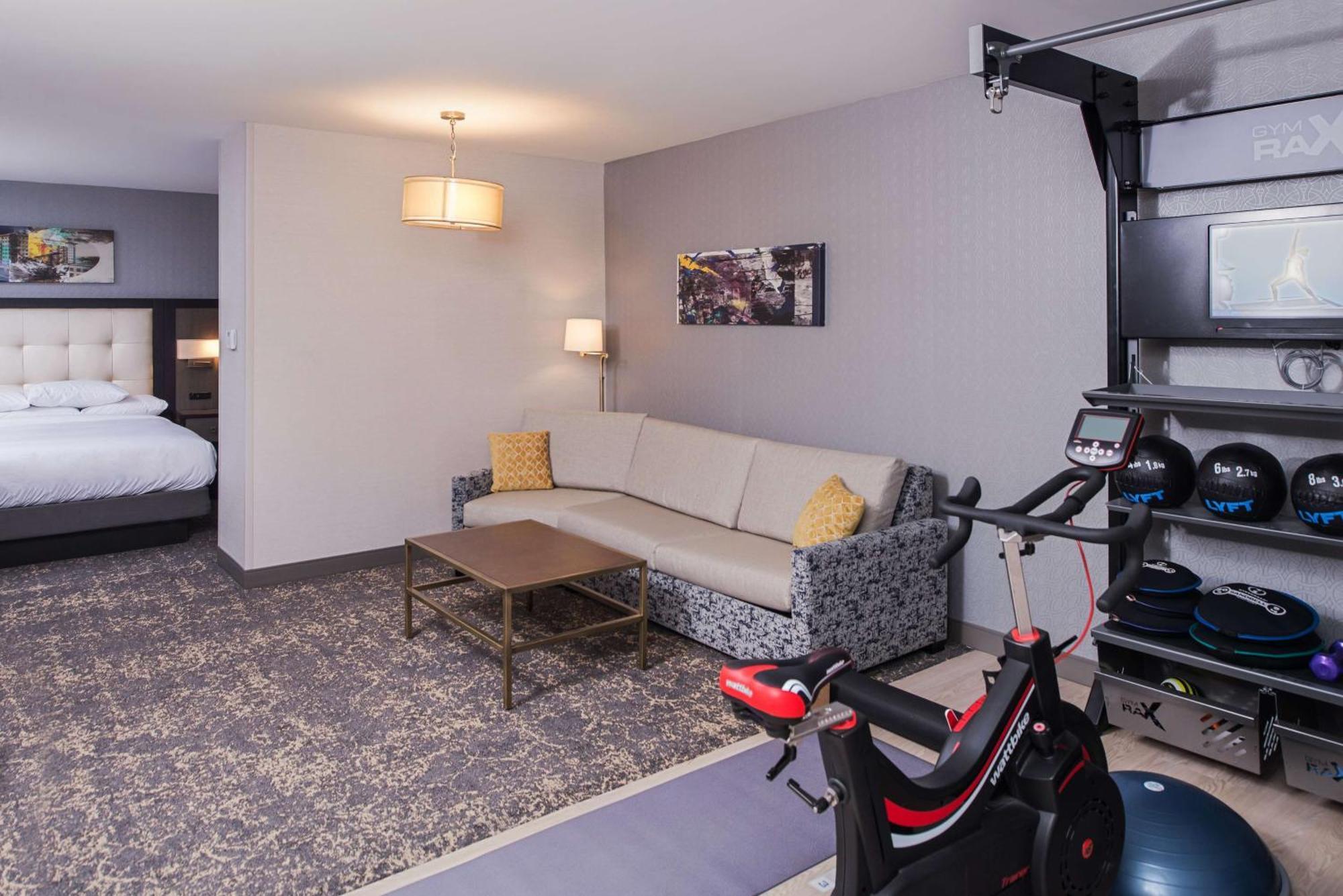 Doubletree By Hilton Utica Hotel Buitenkant foto